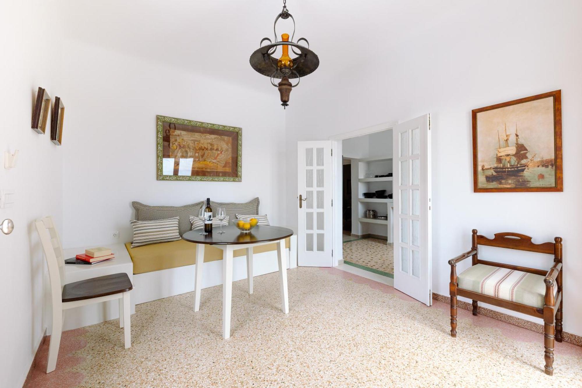 Kaminia Homes * Exo Gonia
