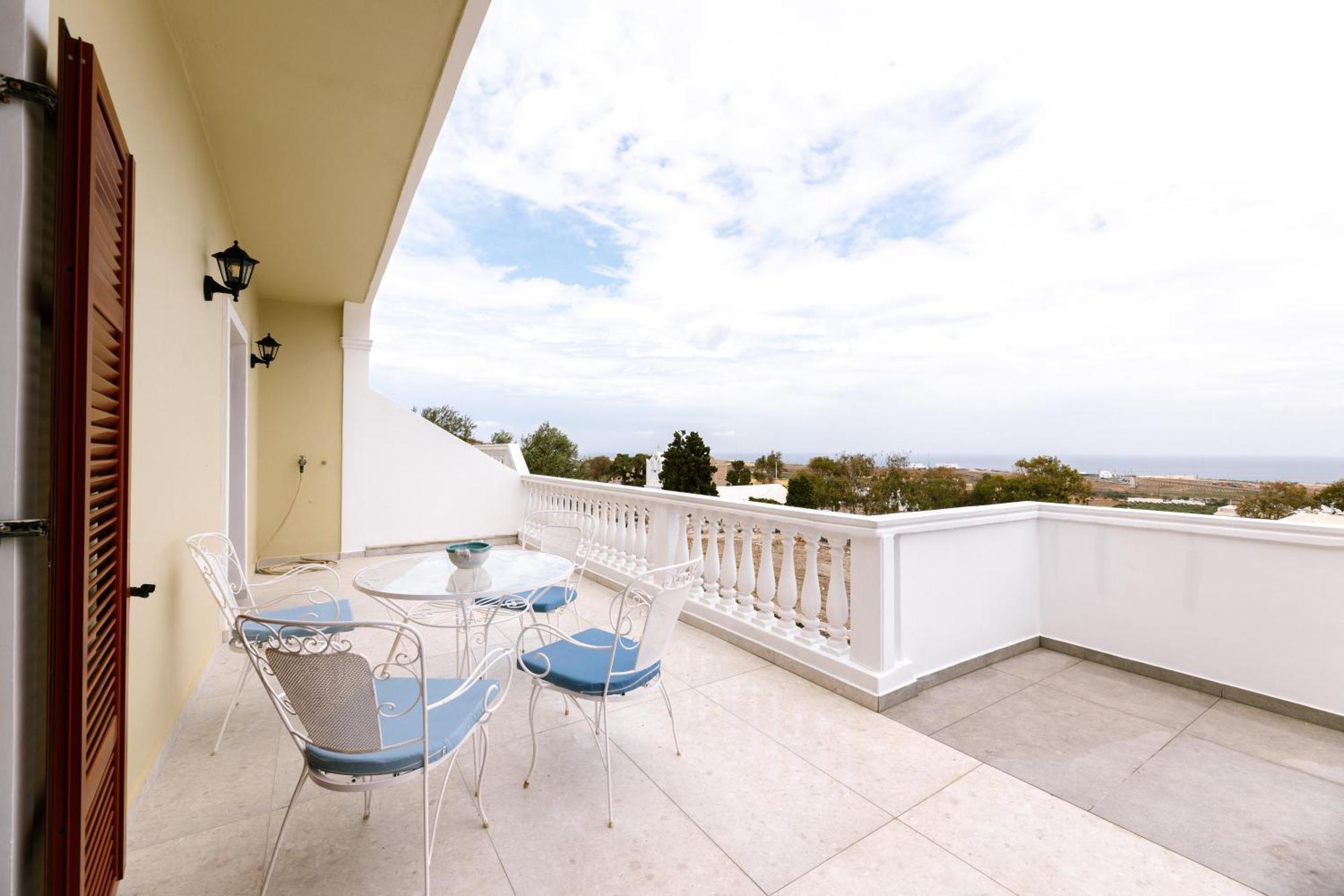Kaminia Homes Villa *